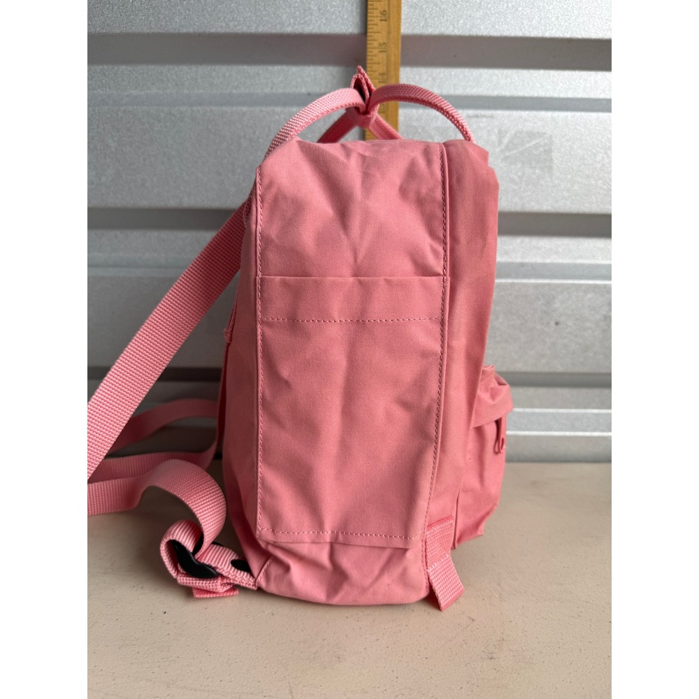 Fjallraven Kanken Mini Backpack 7L Pink Scandi Gorpcore travel school gorpcore - Picture 4 of 10